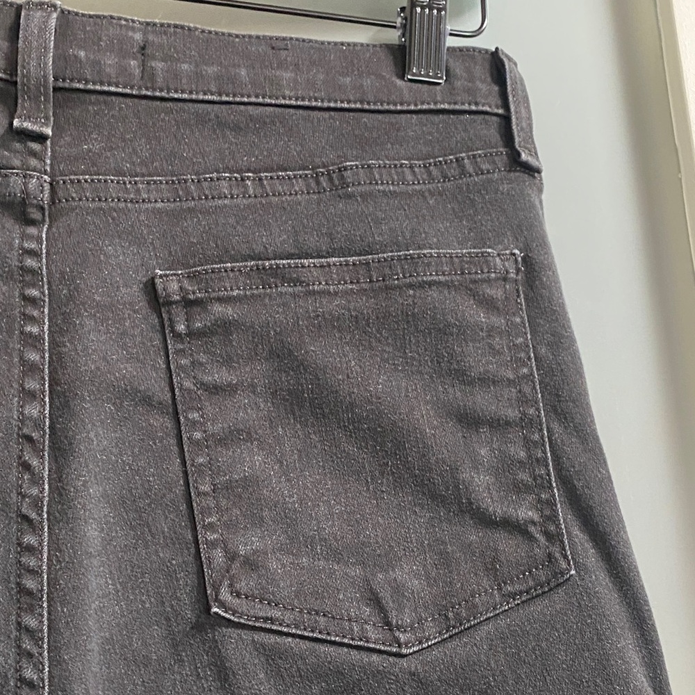Veronica Beard Beverly Black Flare Jeans - Picture 7 of 16